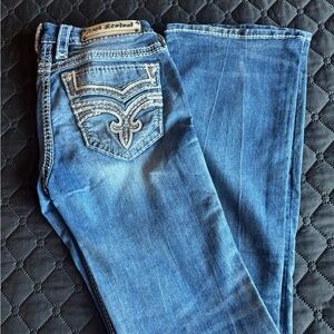 Rock Revival size 28 with 32” inseam.  Stretchy! Most comfortable RR’s ever!
